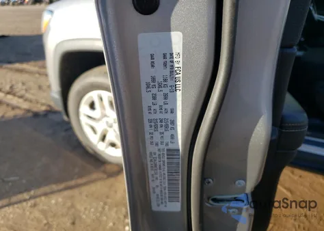 2019 Jeep Compass Sport из США, поврежденный, VIN 3C4NJDAB0KT811541